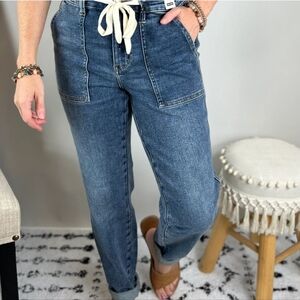 Judy Blue Relaxed Fit Jeans with Cream Drawstring